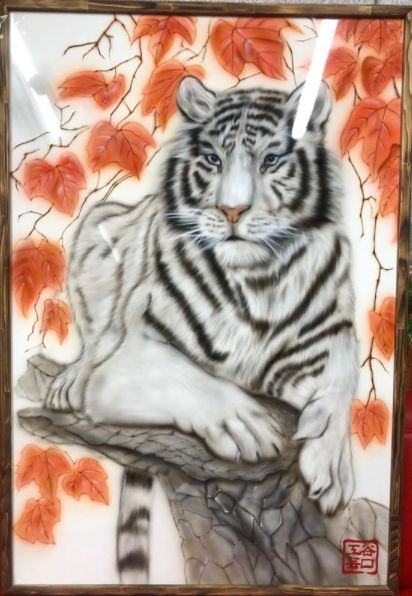 大きめのサイズで虎の絵を描かせて頂きました